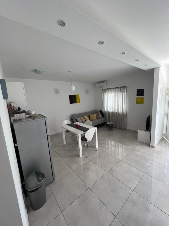 Апартаменты Apartman Cezar Стобрек Экстерьер фото