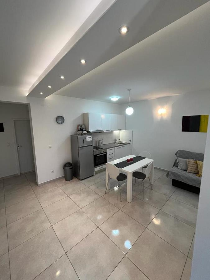 Апартаменты Apartman Cezar Стобрек Экстерьер фото