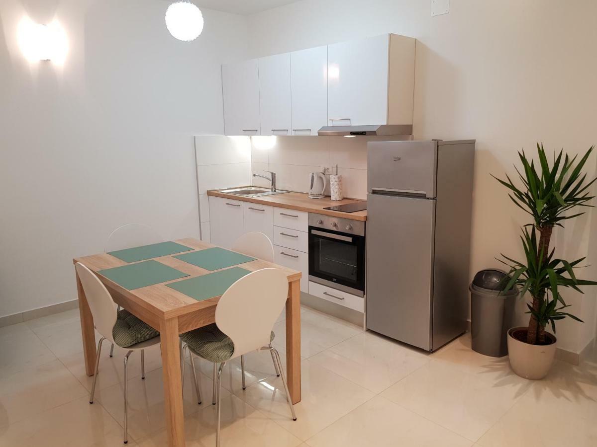 Апартаменты Apartman Cezar Стобрек Экстерьер фото